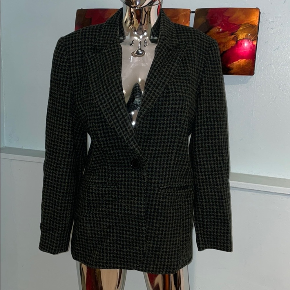 Green and black houndstooth blazer